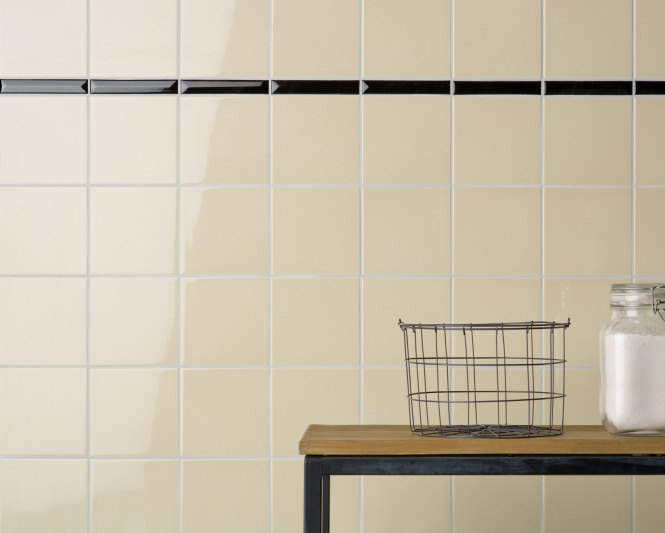 Classics Foxtrot > Products > View tile series