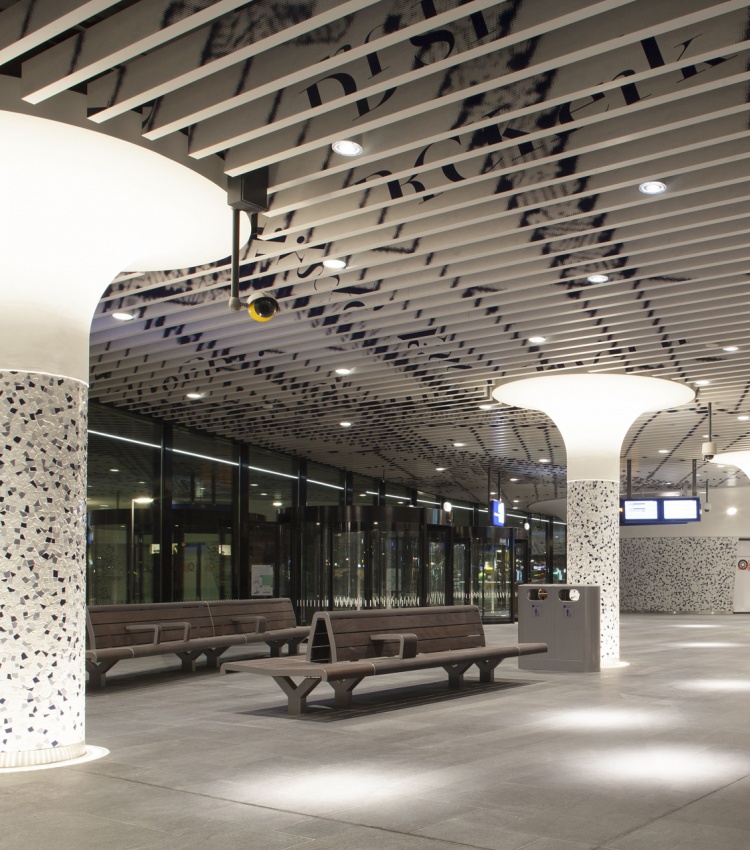 Stationshal-Delft-05.jpg