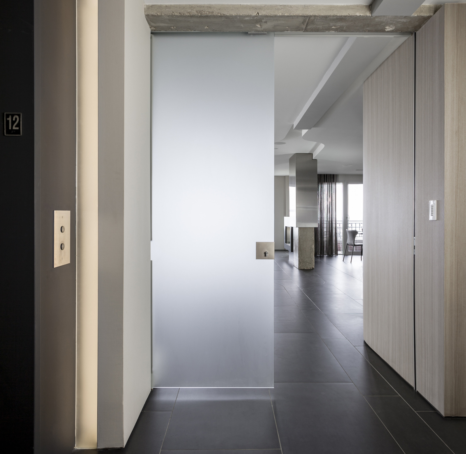 RF0602 apartment Lake Michigan > View tile series